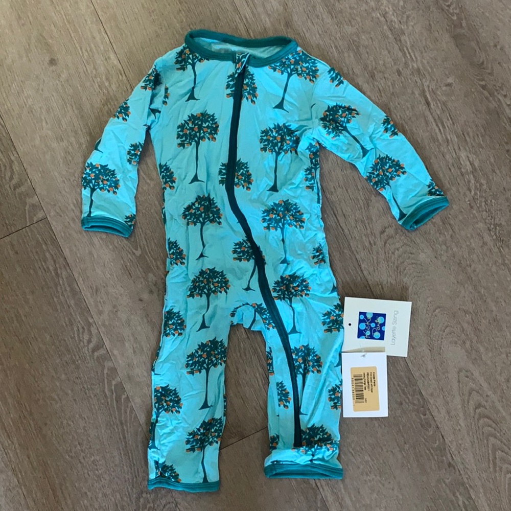 Kickee pants layette zipper